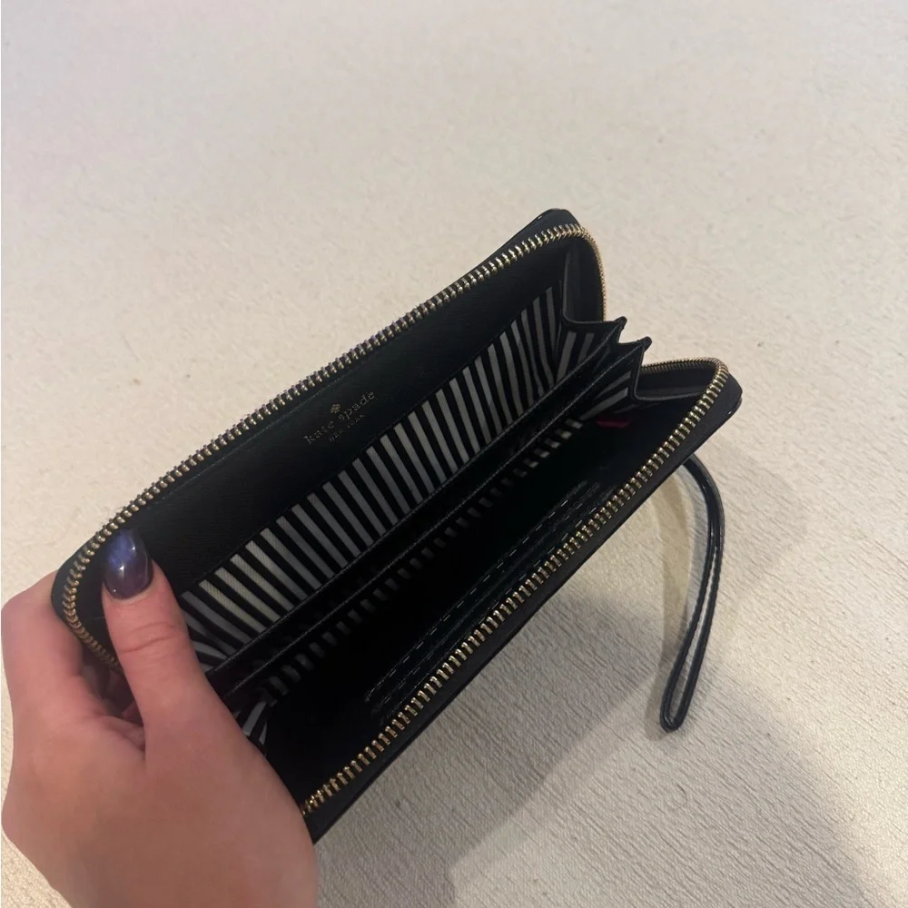 Kate Spade Black Saffiano Leather Wallet Wristlet Gold Zip